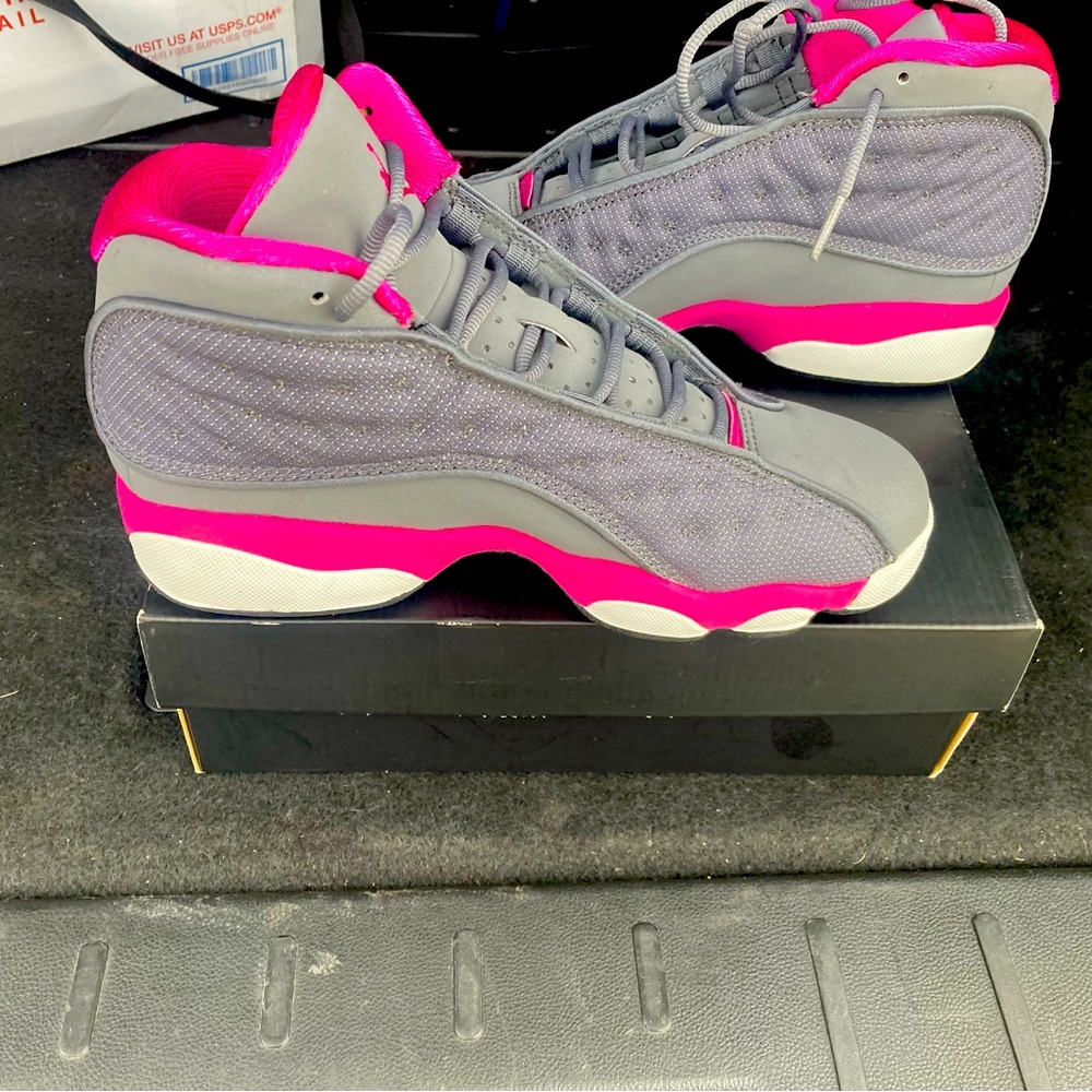 Jordan 13 size 5Y